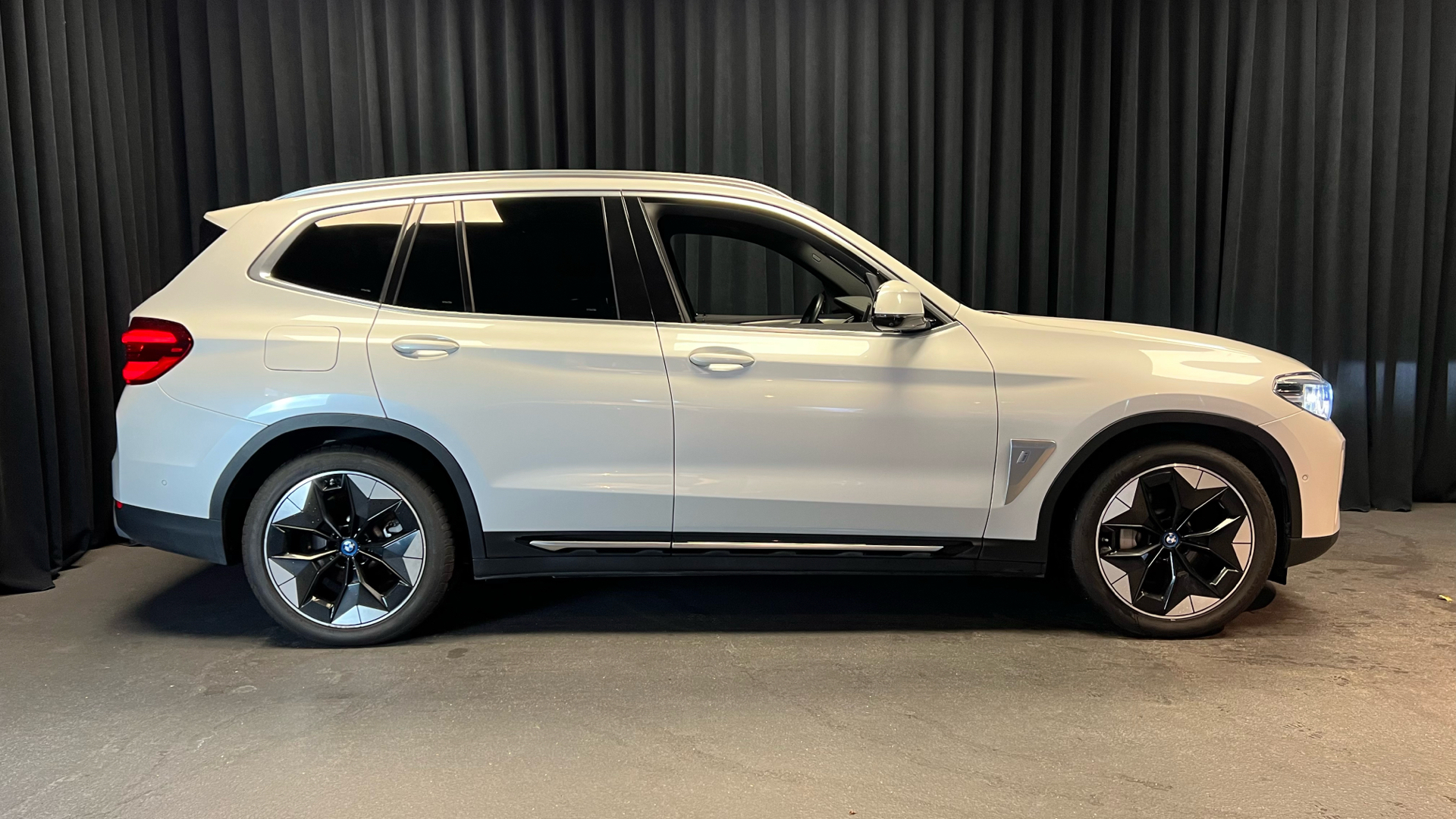 BMW iX3 EL Charged Plus 286HK 5d Aut.