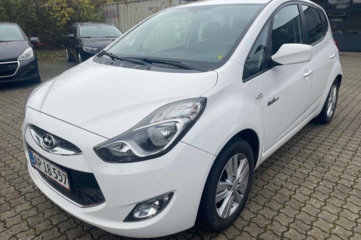 Hvid Hyundai ix20 fra 2014 set udefra