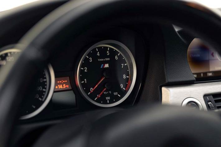 Grå BMW M3 fra 2008