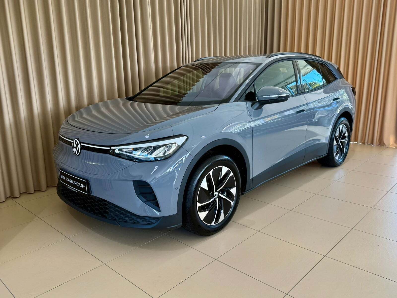 Grå VW ID.4 fra 2026 set udefra