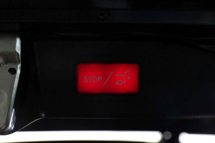 Sort Mercedes EQV300 fra 2025