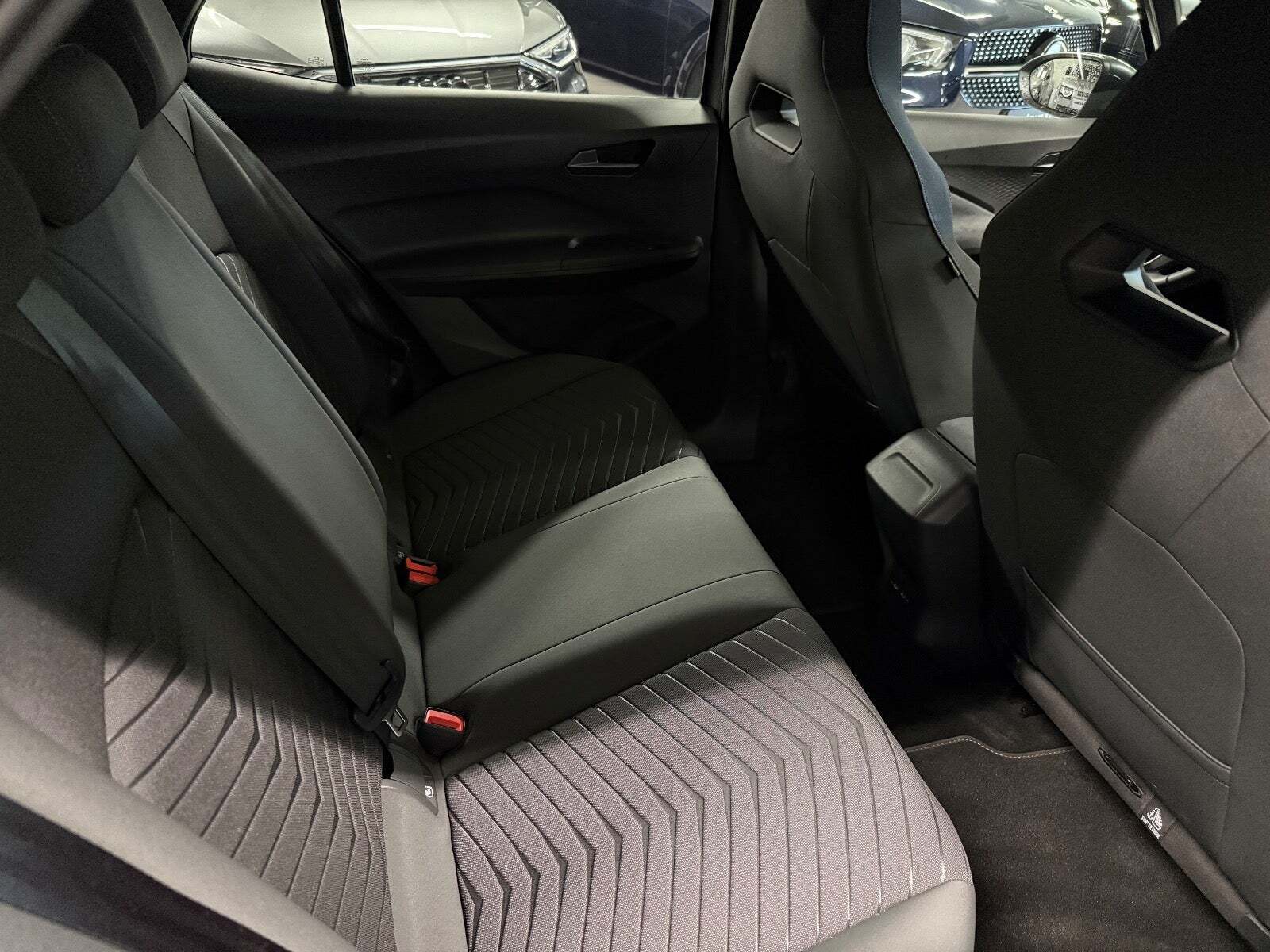 Grå Cupra Born fra 2024