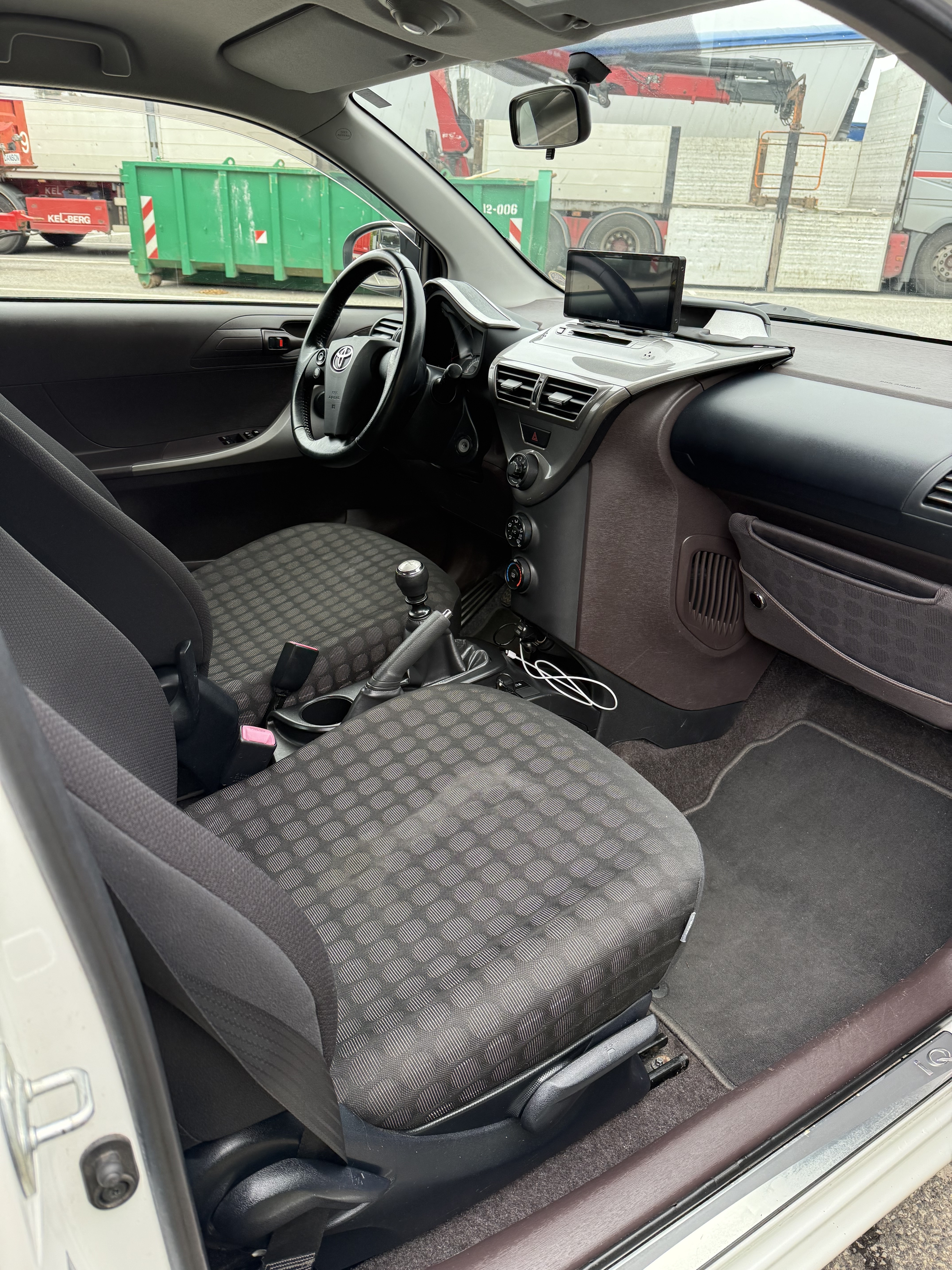 Toyota iQ 1,0 MAN.5. 3-DØRS