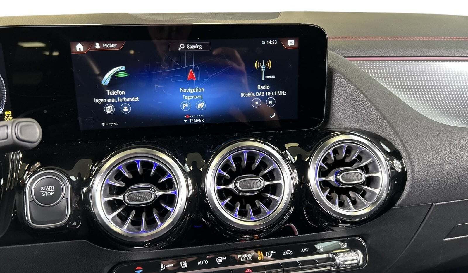 Grå Mercedes EQA250 fra 2023