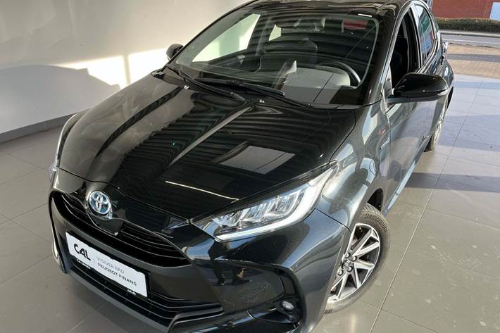 Sort Toyota Yaris fra 2020