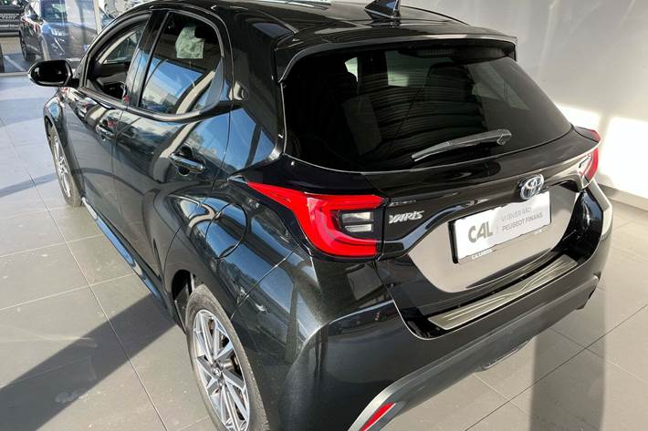 Sort Toyota Yaris fra 2020