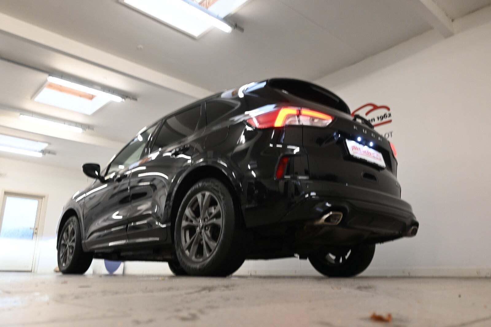 Ford Kuga 2,5 PHEV ST-Line X CVT