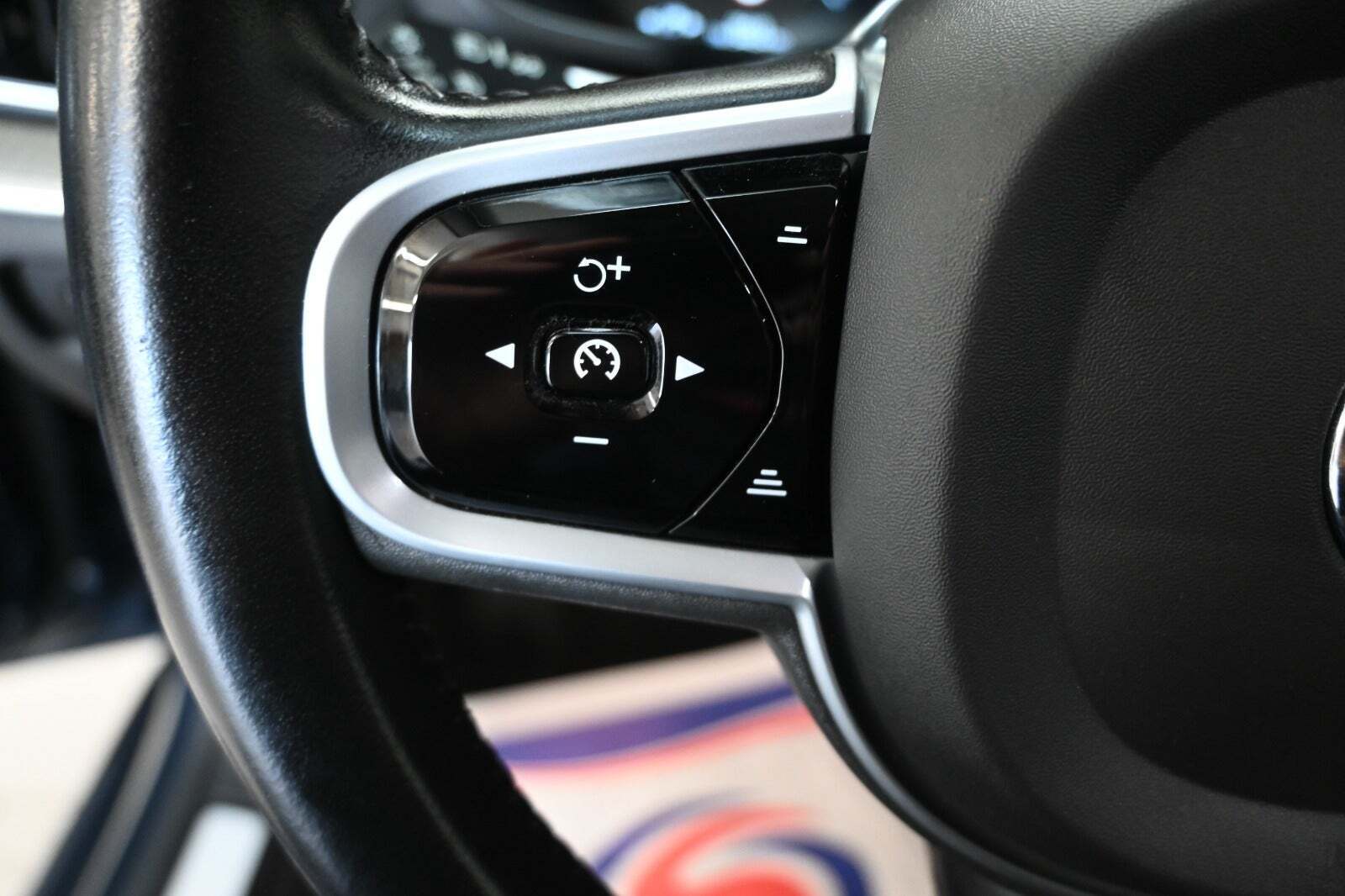 Blå Volvo V60 fra 2021