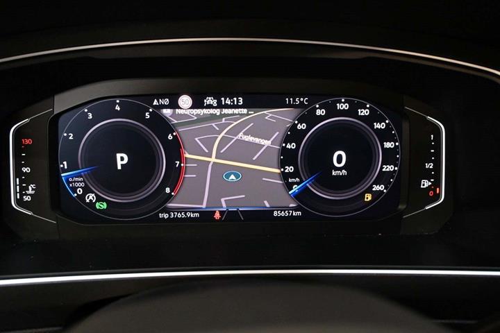 Grå VW Tiguan fra 2021