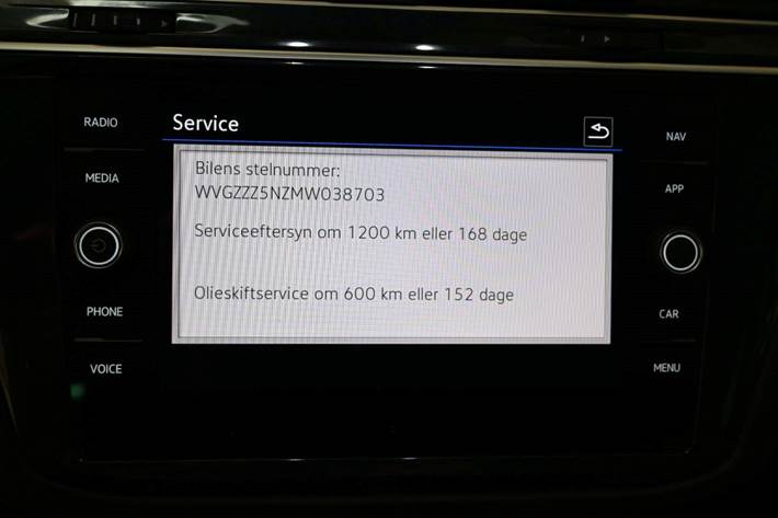 Grå VW Tiguan fra 2021