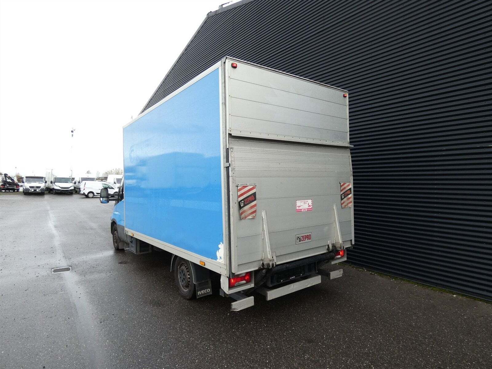 Iveco Daily 2,3 35S16 Alukasse m/lift AG8