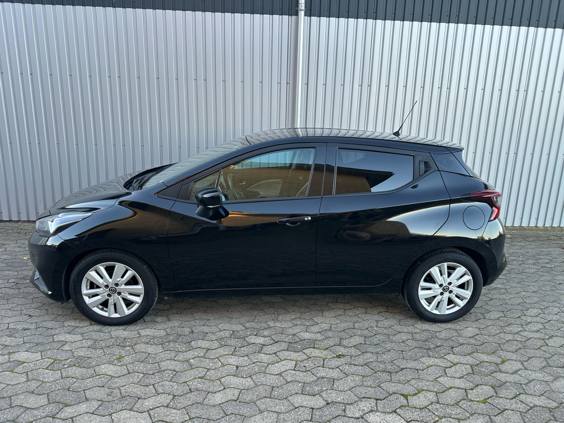 Sort Nissan Micra fra 2021