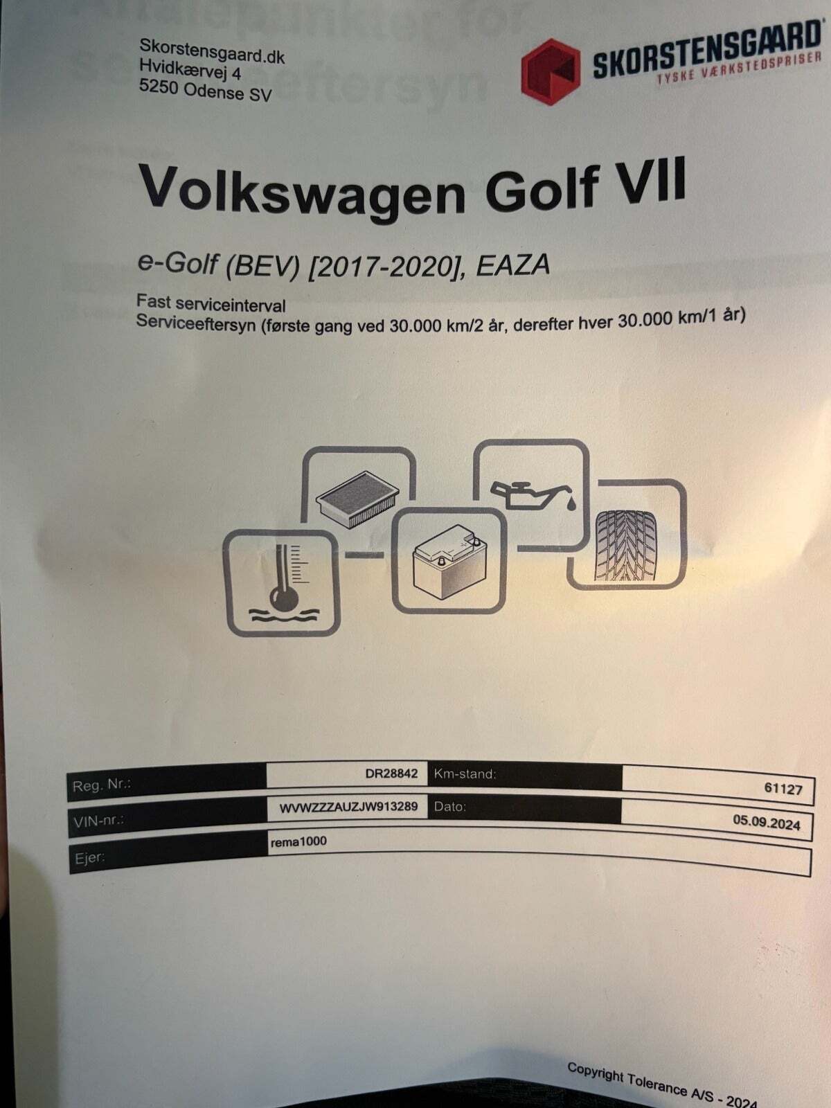 Grå VW e-Golf VII fra 2018 set udefra