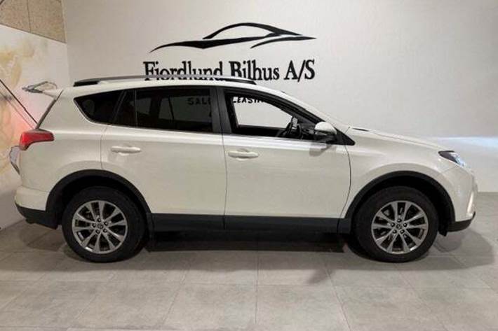 Hvid Toyota RAV4 fra 2018