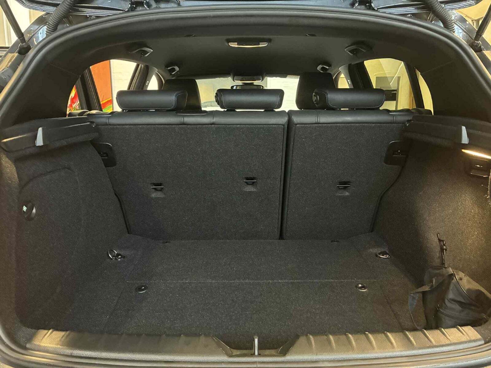 Grå BMW 118i fra 2018