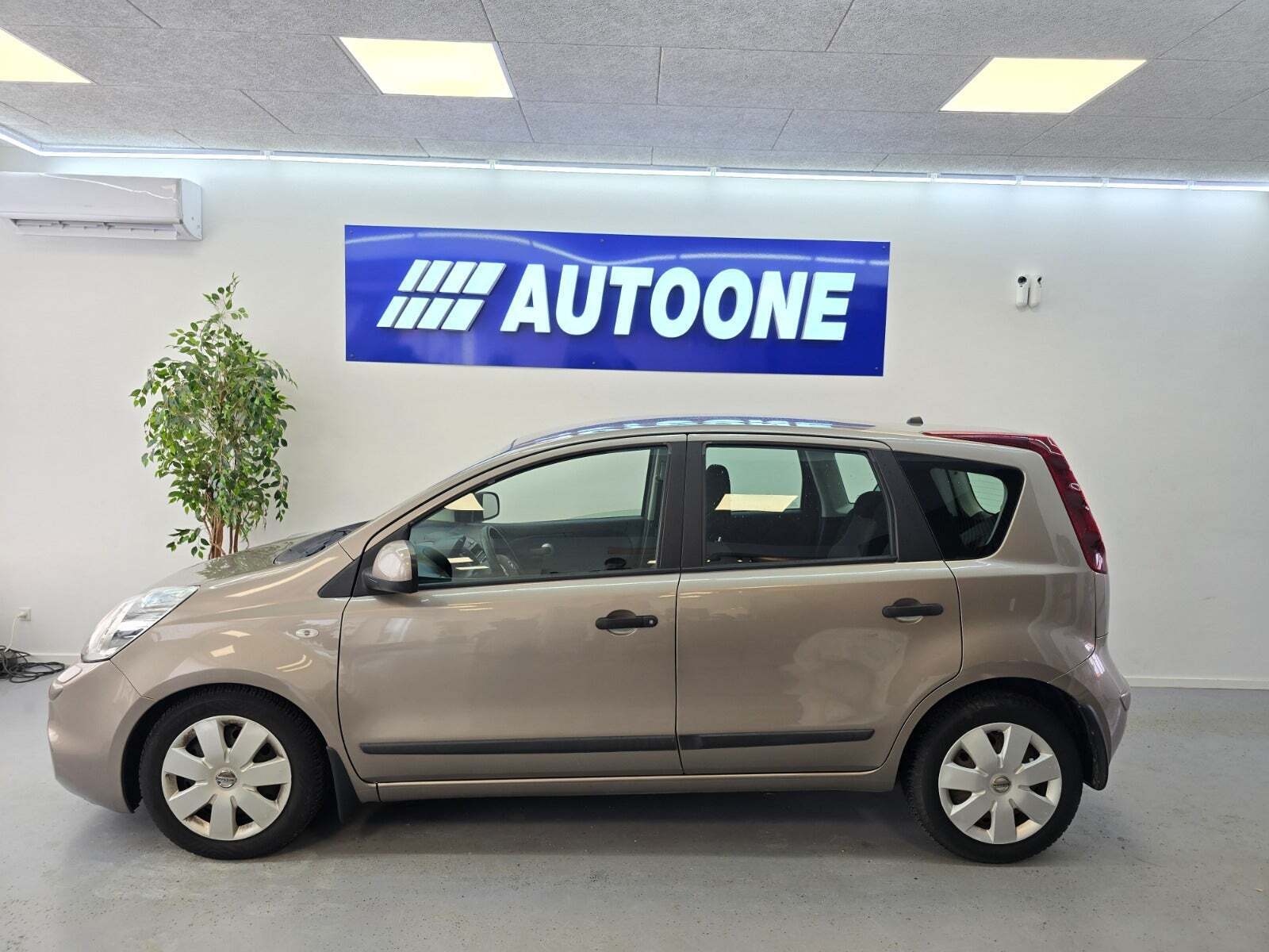 Nissan Note 1,4 Visia