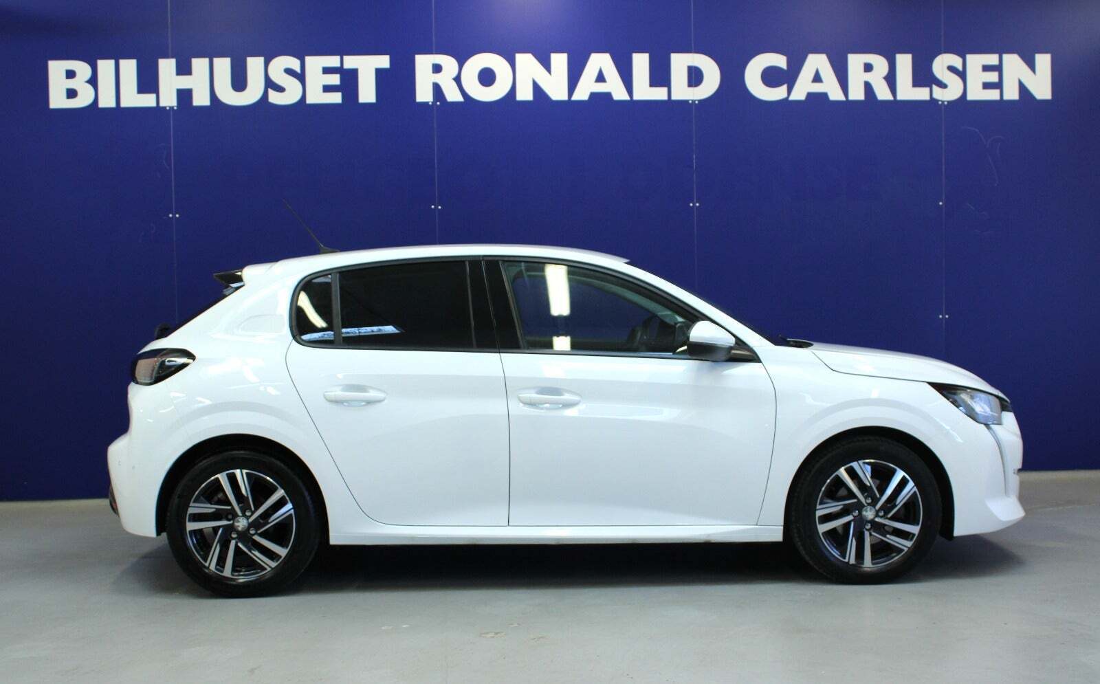 Hvid Peugeot 208 fra 2021