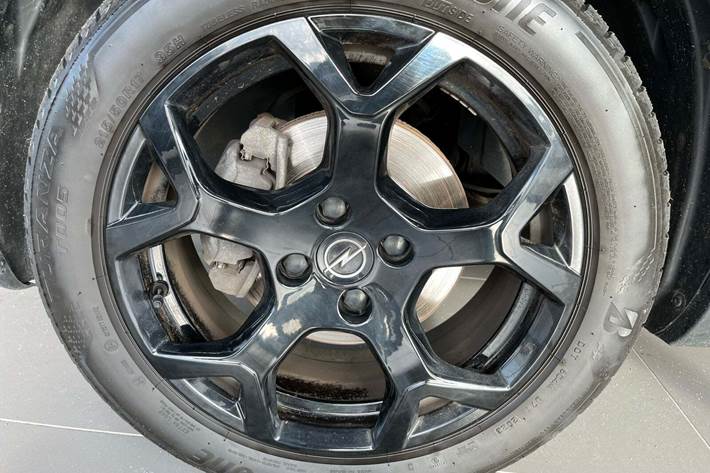 Sort Opel Crossland fra 2024