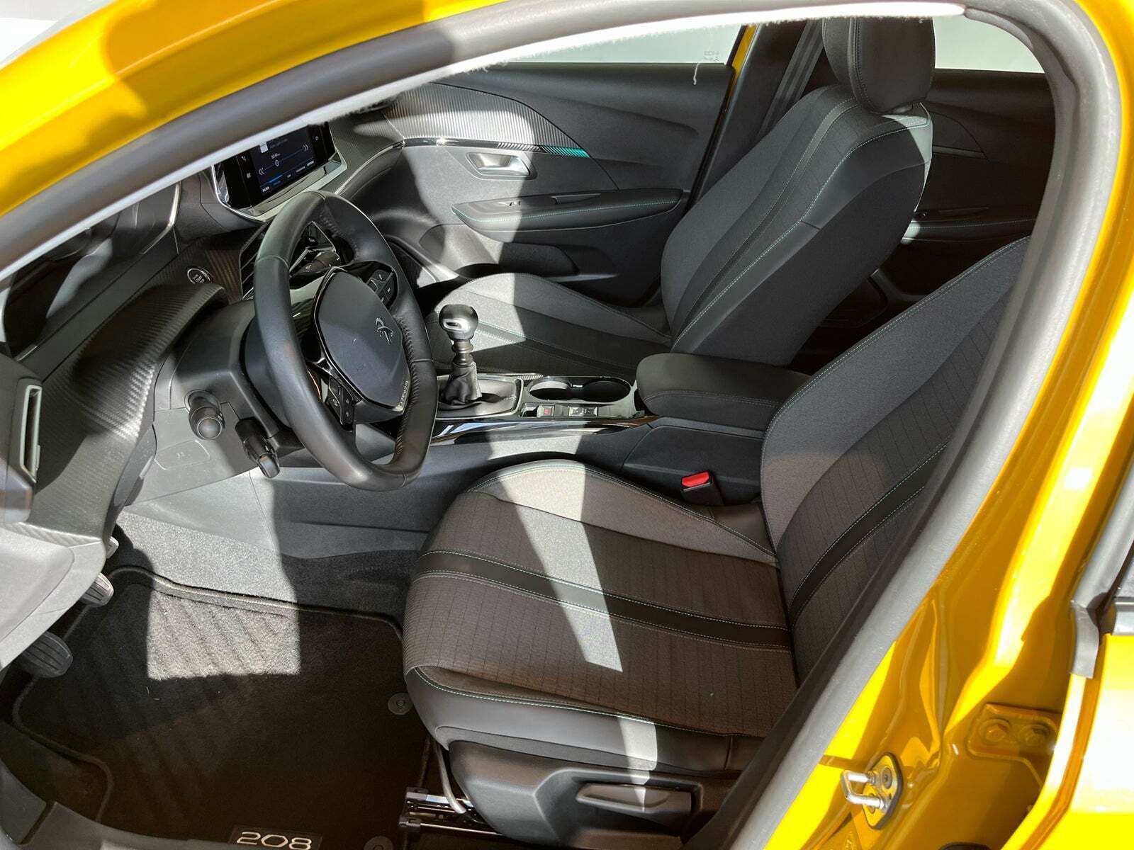 Peugeot 208 1,2 PureTech 100 Allure