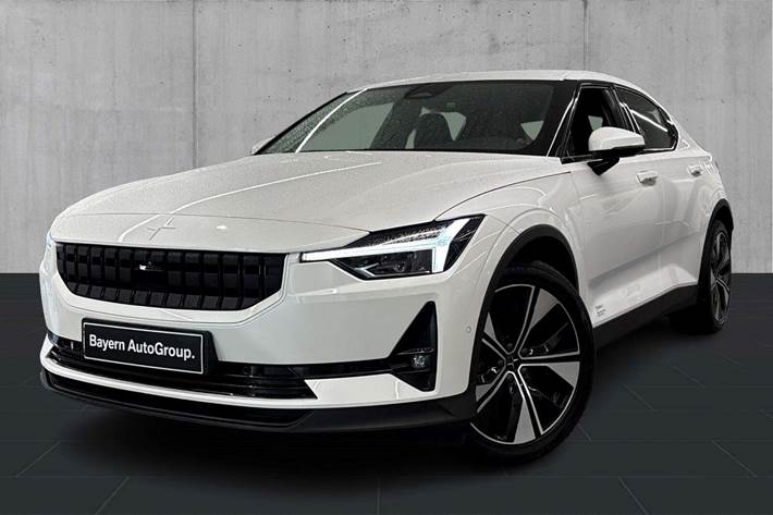 Hvid Polestar 2 fra 2024 set udefra
