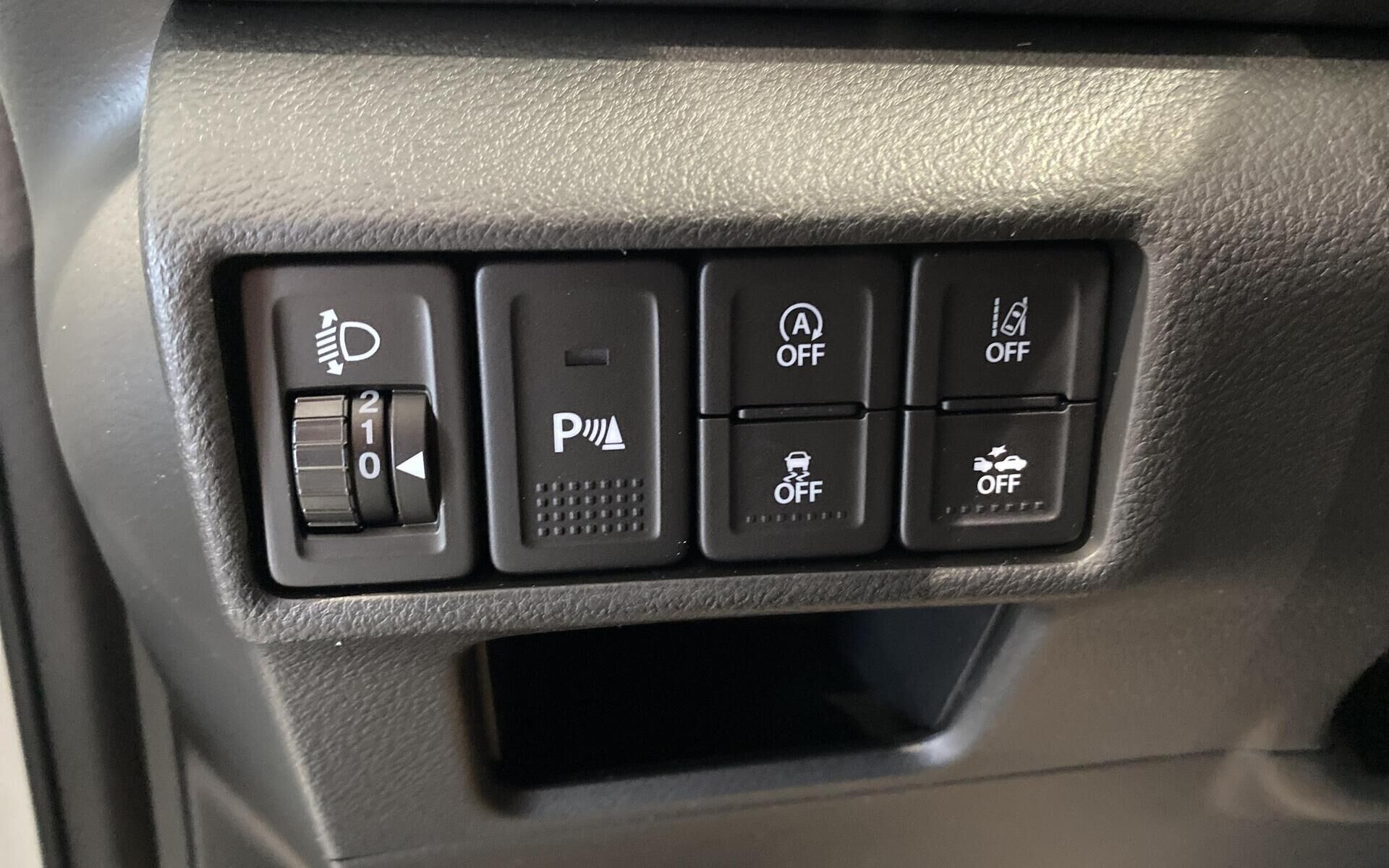 Hvid Suzuki S-Cross fra 2024