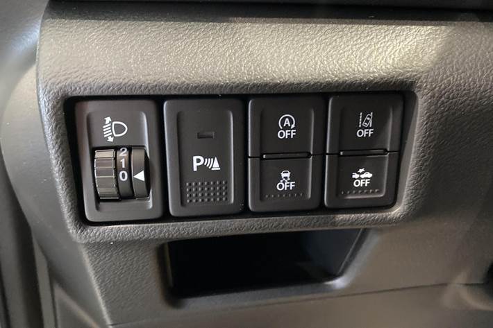 Hvid Suzuki S-Cross fra 2024