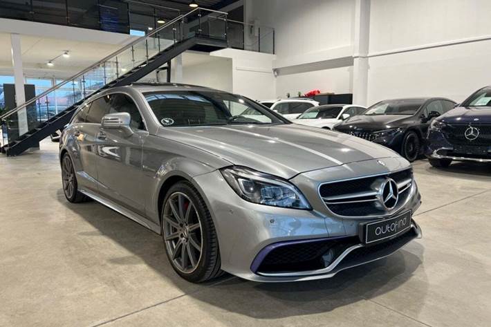 Grå Mercedes CLS63 fra 2014 set udefra
