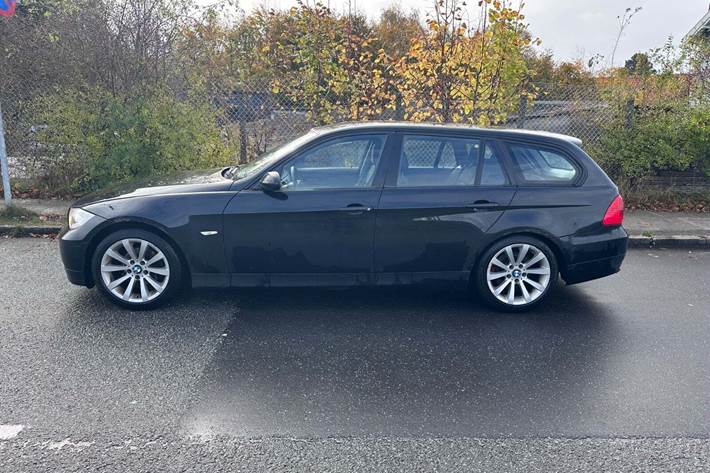 Grøn BMW 320d fra 2006