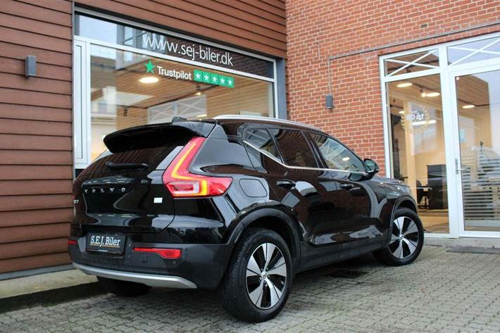 Sort Volvo XC40 fra 2021