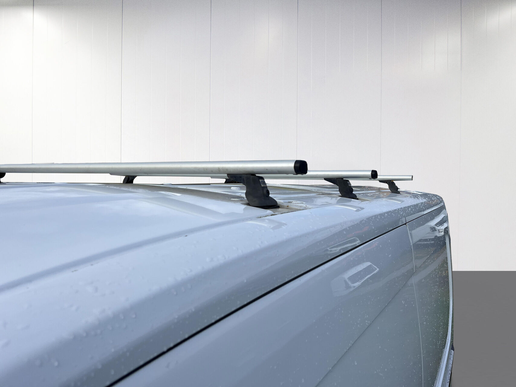 Hvid Ford Transit fra 2020