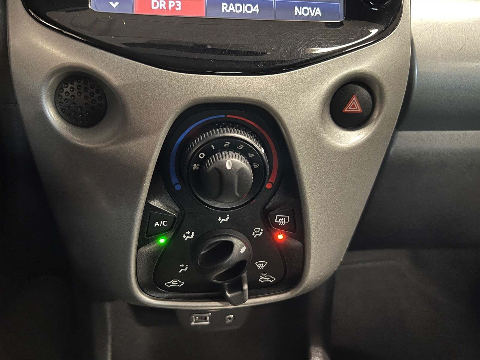 Blå Toyota Aygo fra 2015