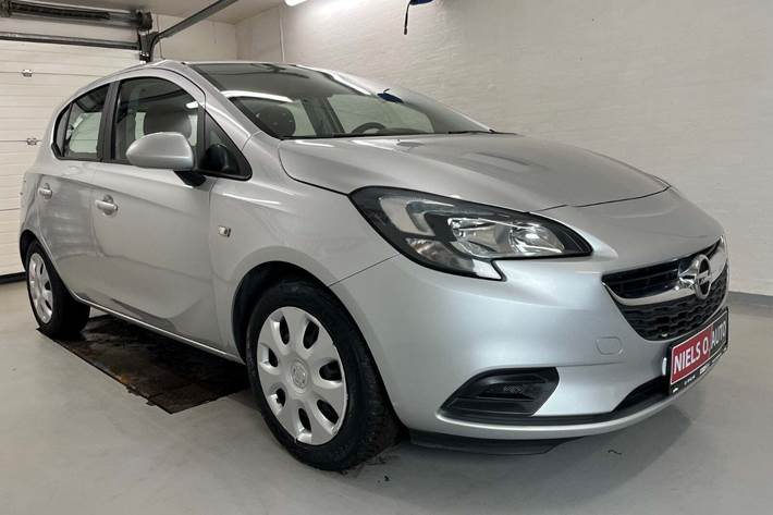 Sølv Opel Corsa fra 2016