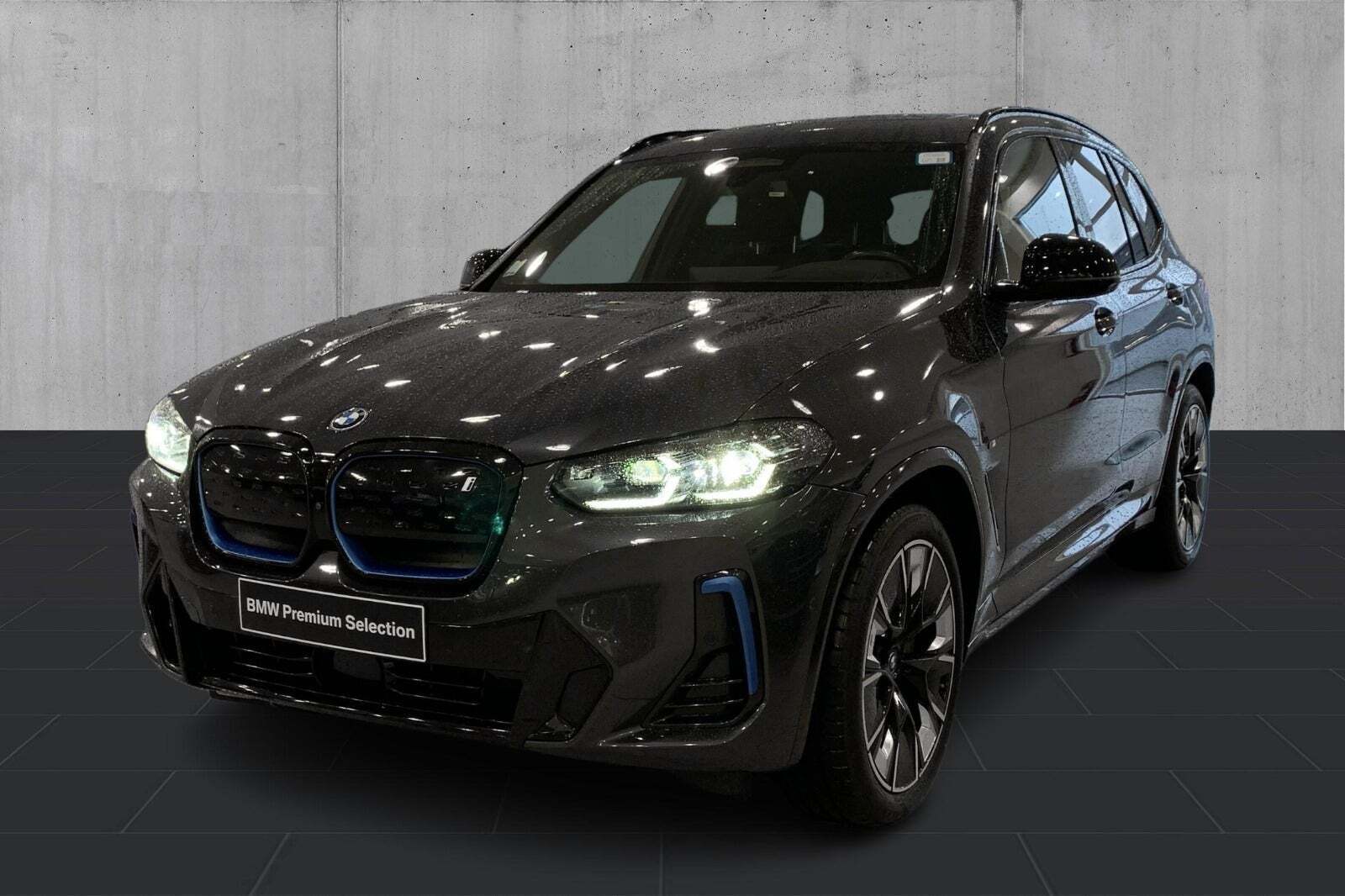 BMW iX3 Charged Plus M-Sport