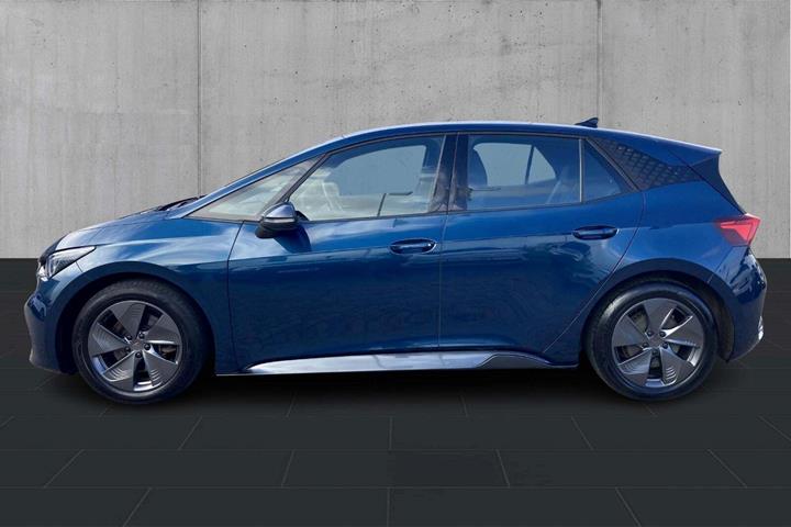 Blå Cupra Born fra 2022