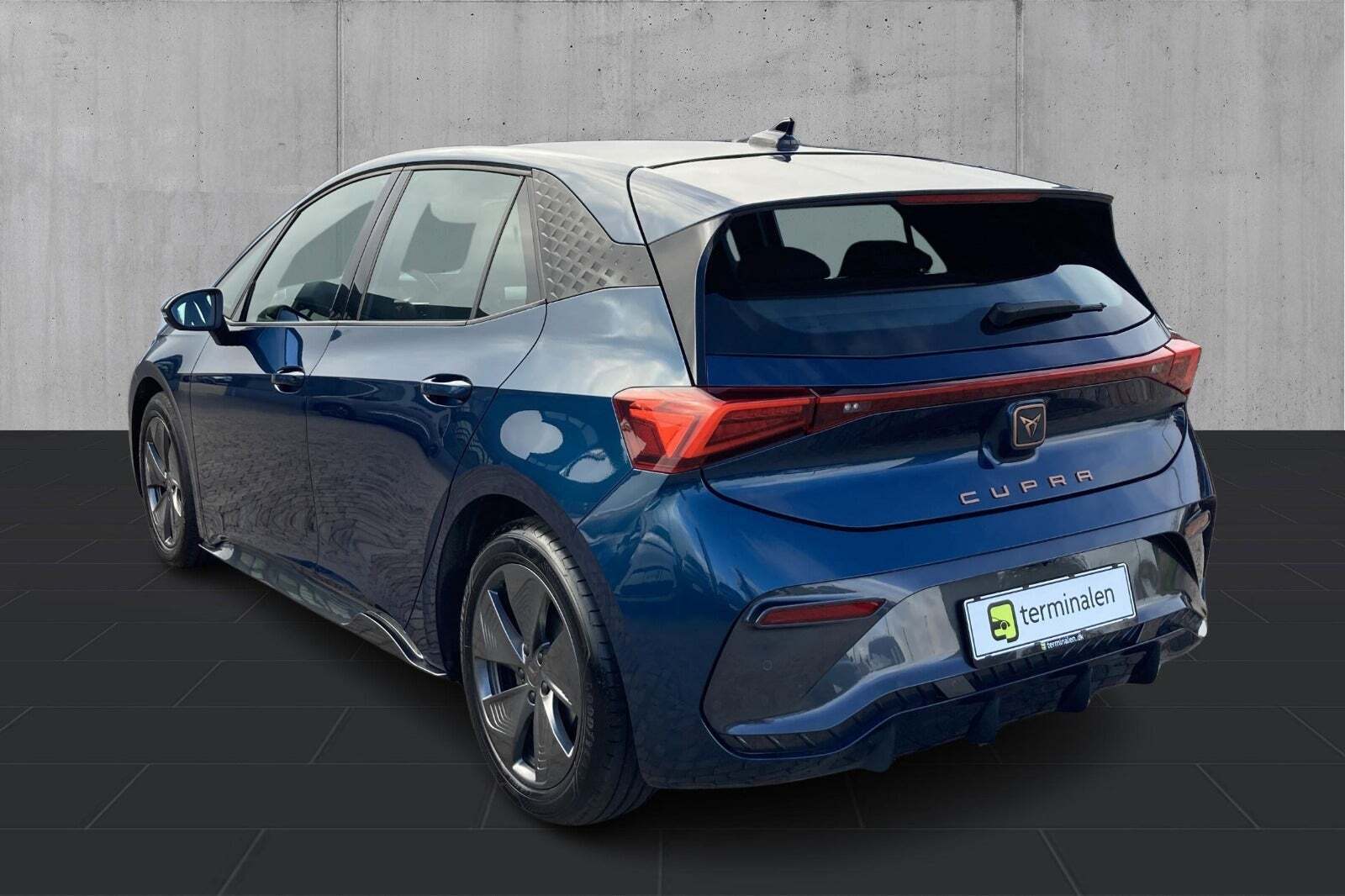 Blå Cupra Born fra 2022
