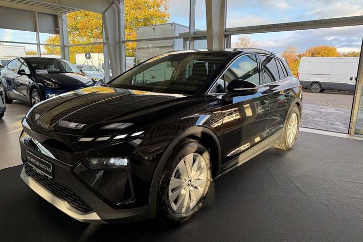 Sort Skoda Elroq fra 2025 set udefra