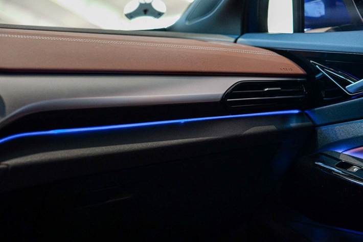 Blå VW ID.4 fra 2023