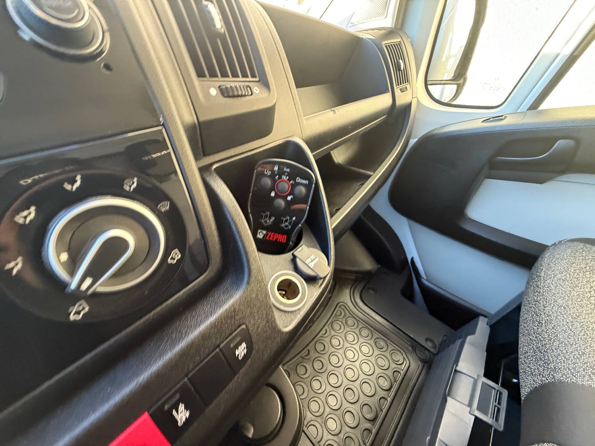 Hvid Fiat Ducato fra 2020