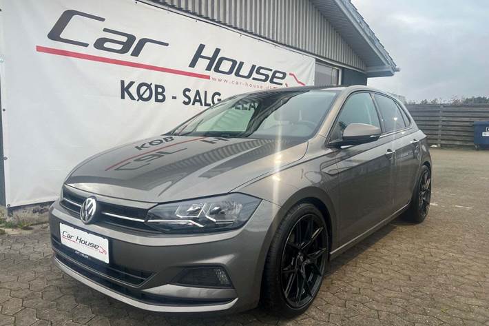 Grå VW Polo fra 2018 set udefra
