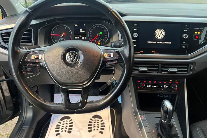 Grå VW Polo fra 2018