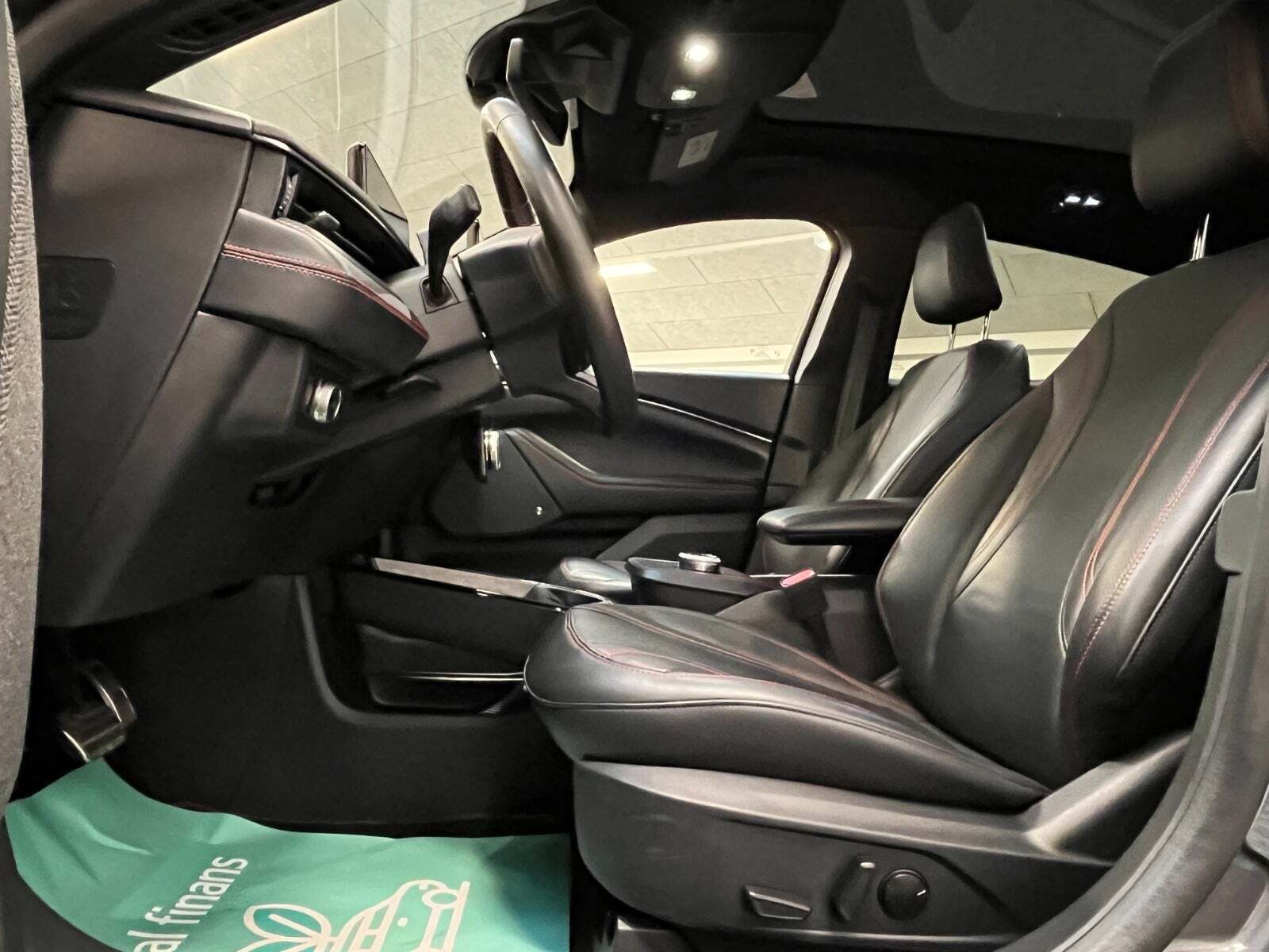 Ford Mustang Mach-E 98 Extended Range AWD