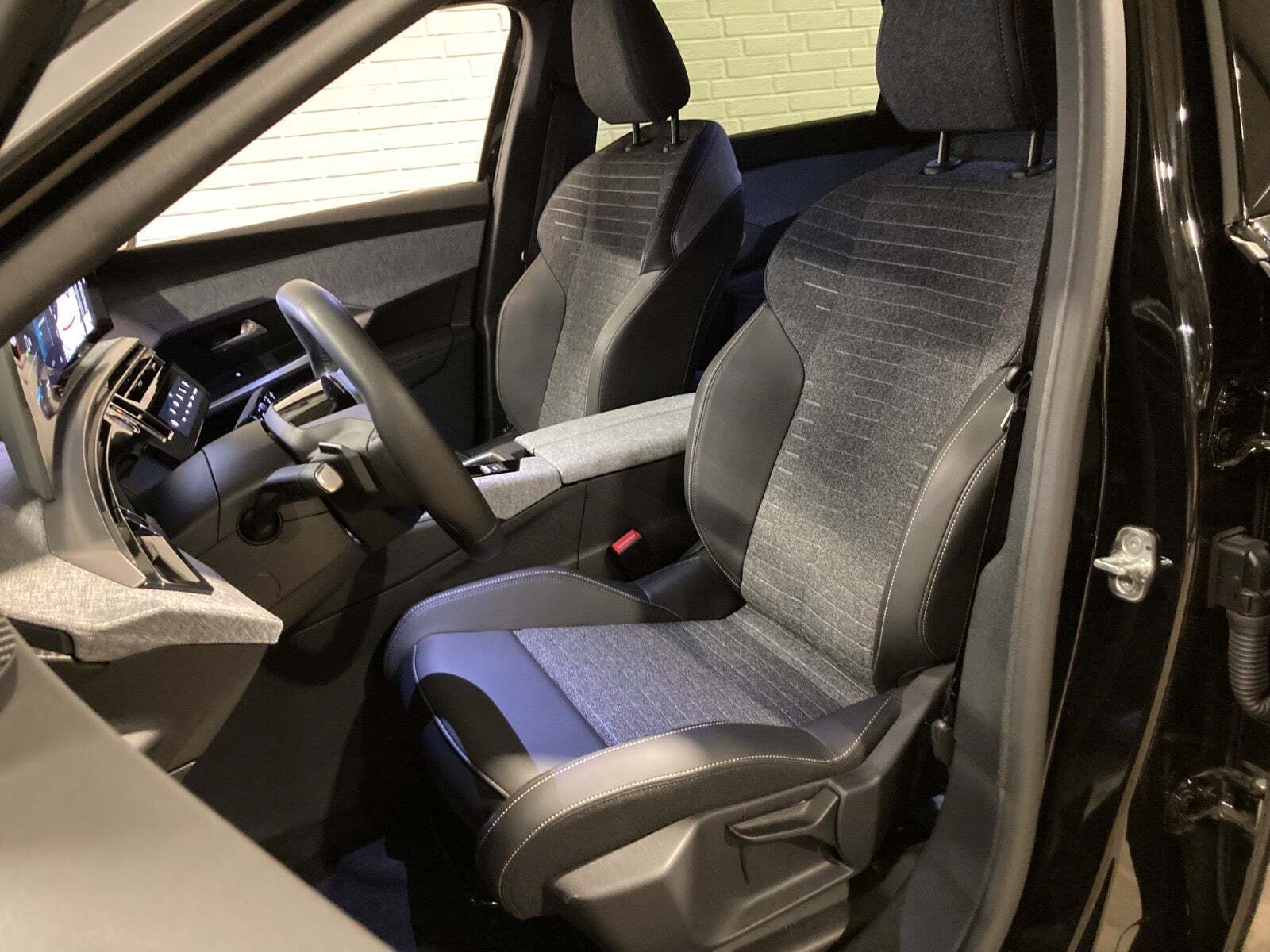 Peugeot e-5008 77 Allure 7prs