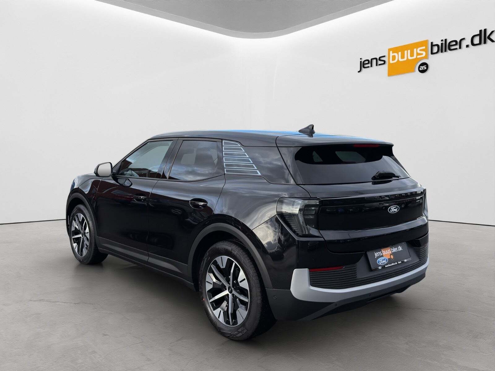 Ford Explorer 82 Select Extended Range