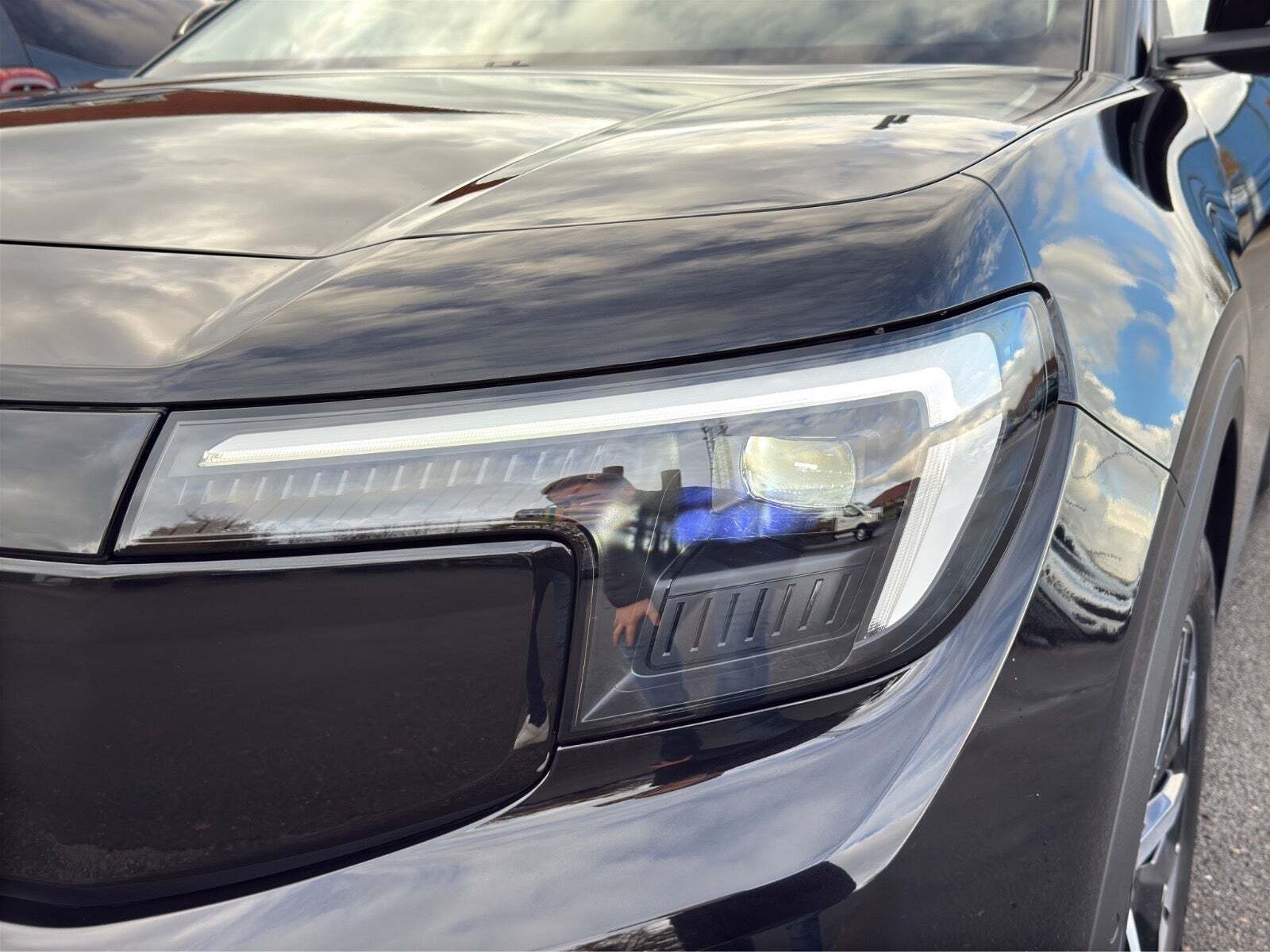 Sort Ford Explorer fra 2025