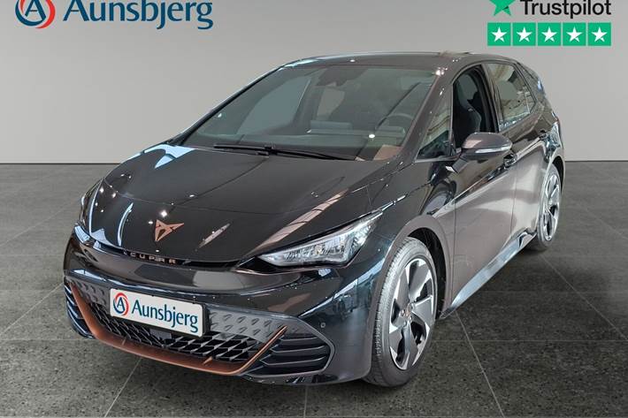 Sort Cupra Born fra 2025 set udefra