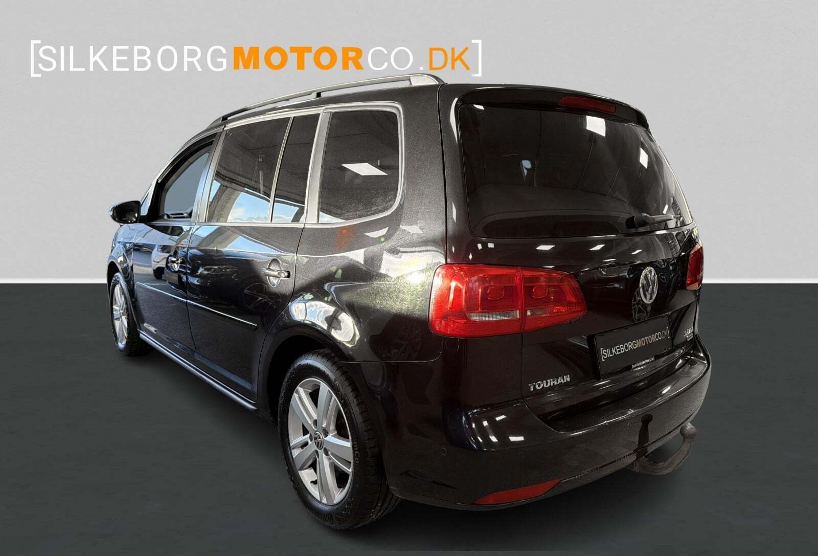 Sort VW Touran fra 2013