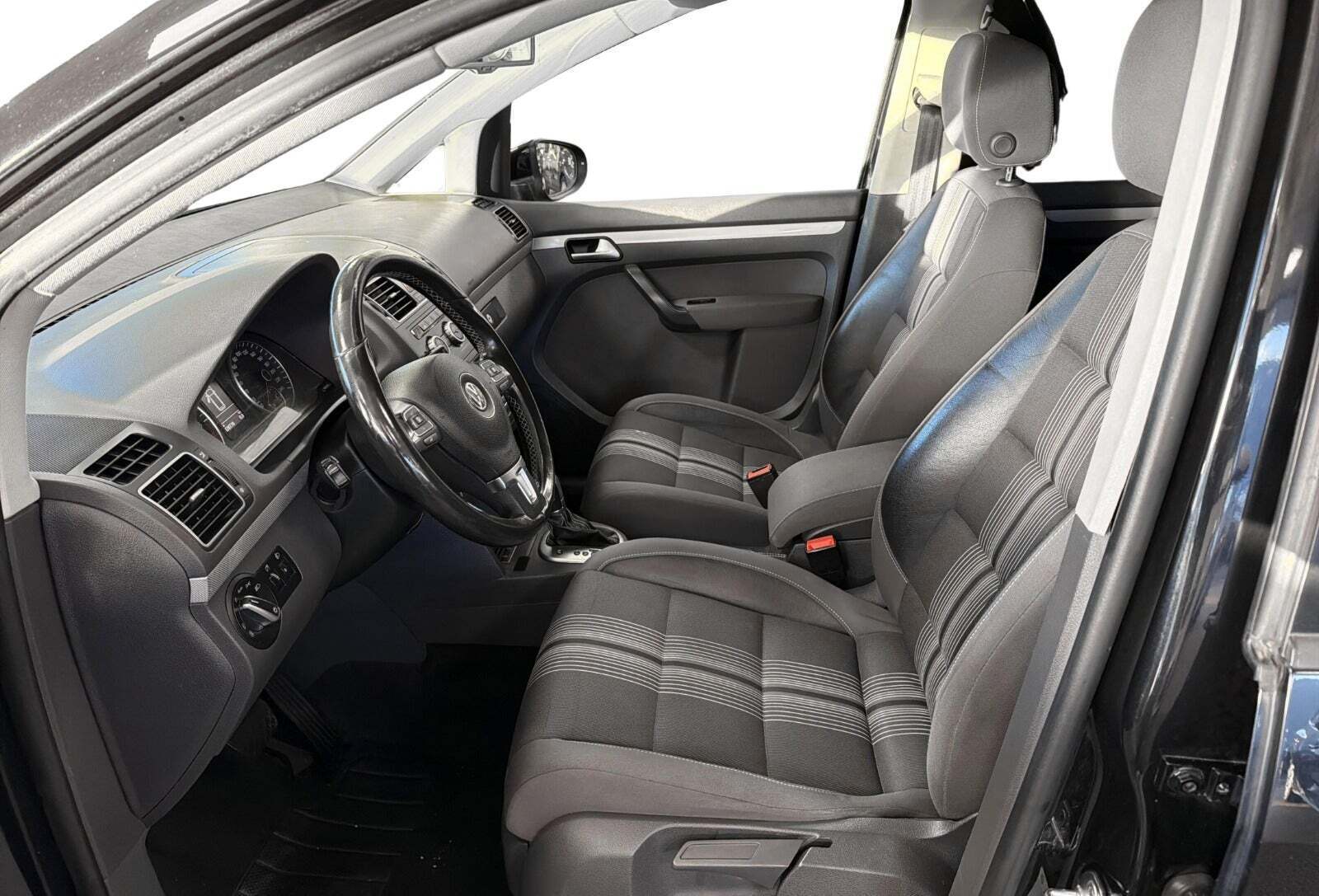Sort VW Touran fra 2013