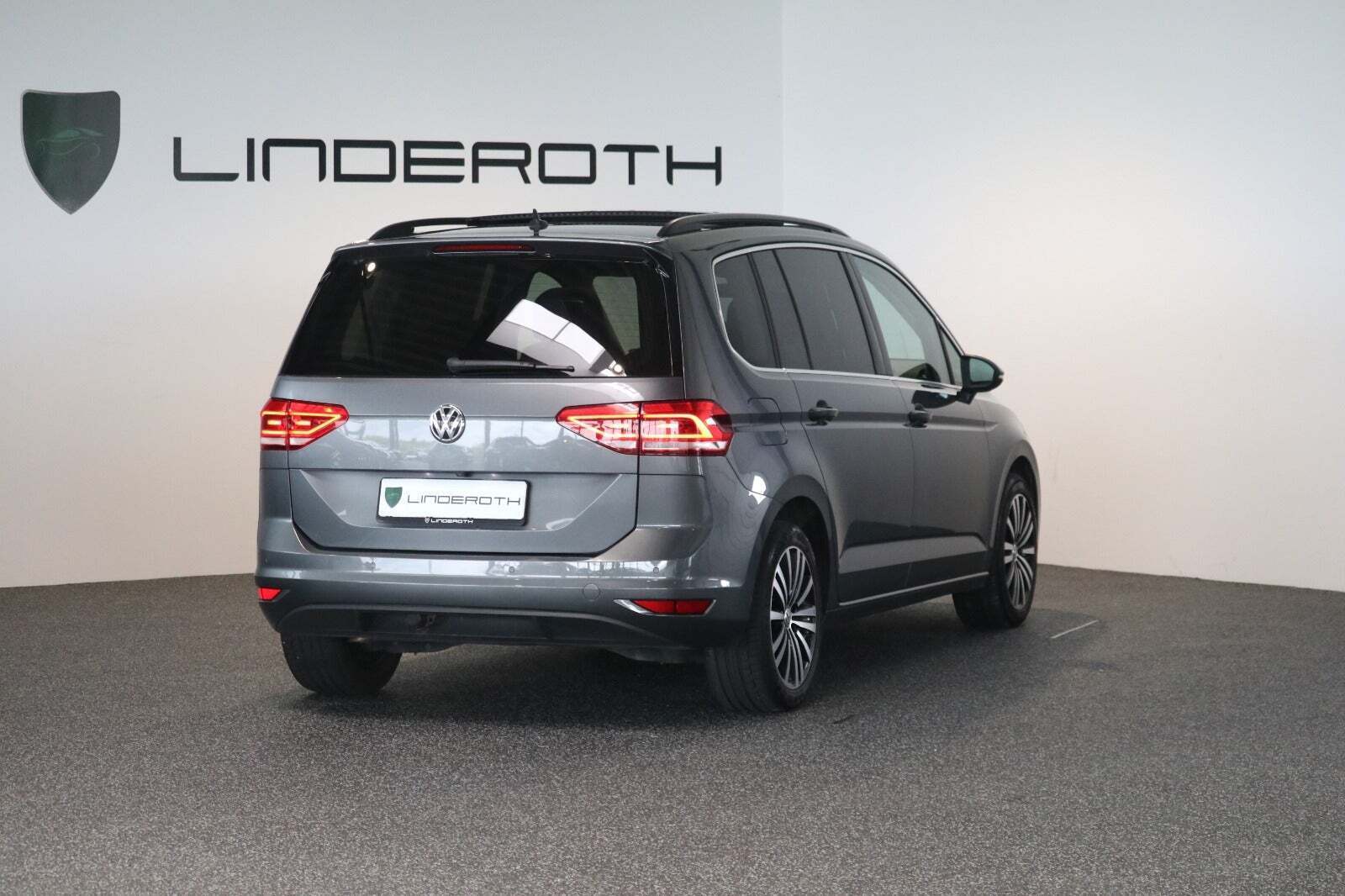 VW Touran 1,6 TDi 115 Highline DSG 7prs