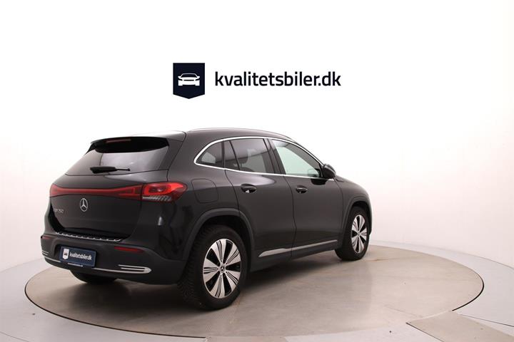 Sort Mercedes EQA250 fra 2023