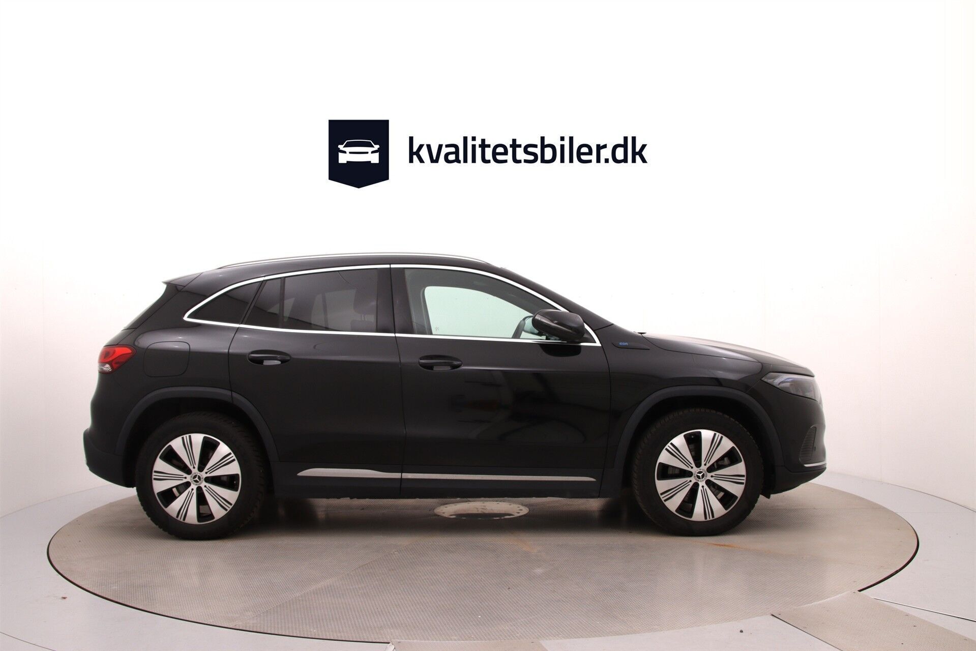 Sort Mercedes EQA250 fra 2023